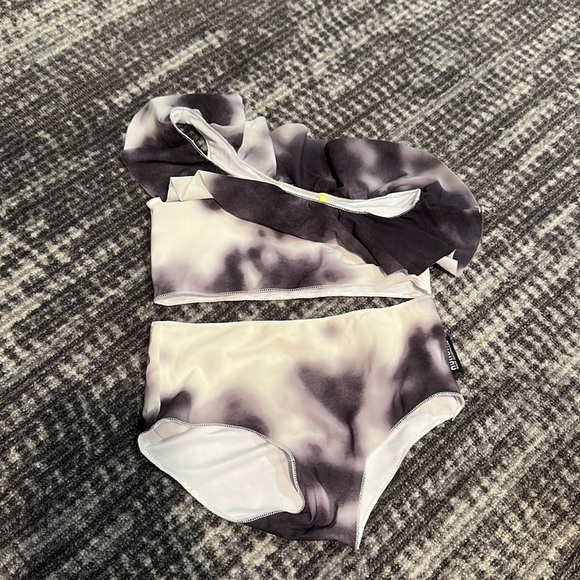 nununu Swim Nununu Two Price Bathing Suit Size 45 Super Cute Poshmark